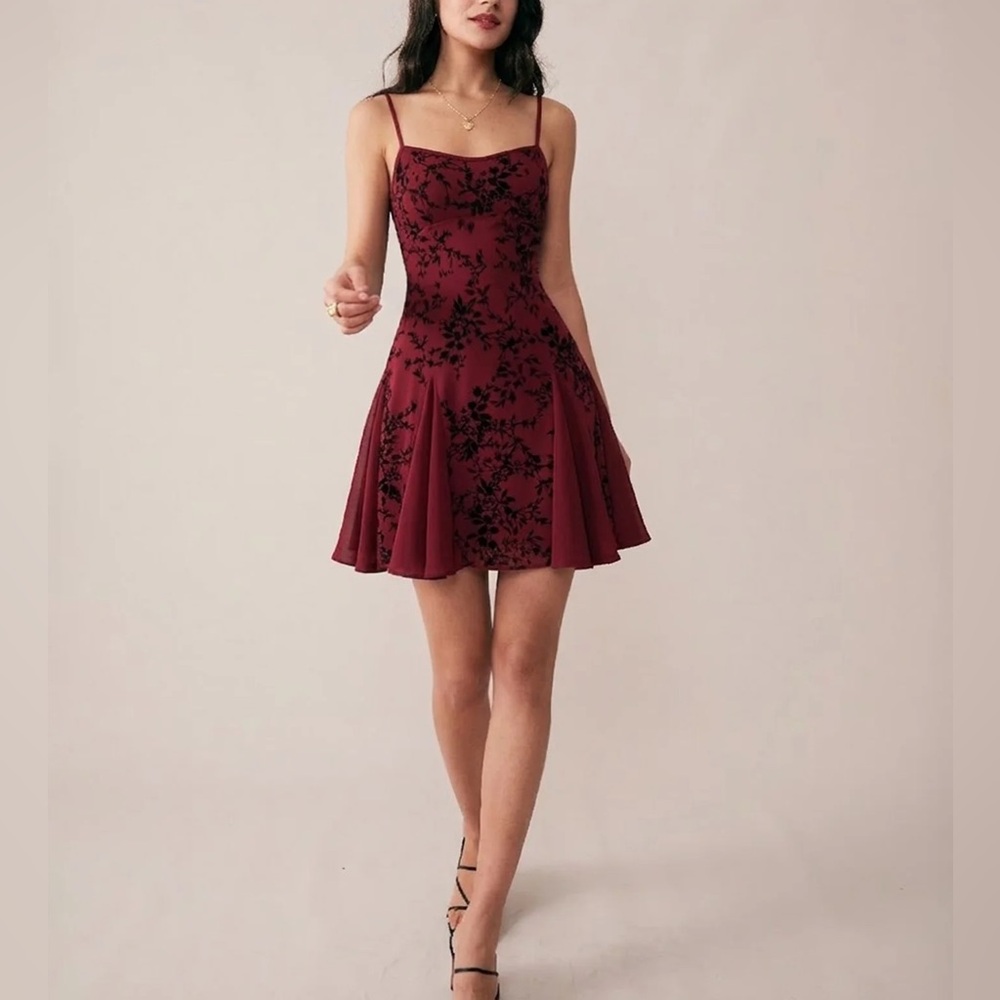 Rihoas Wine Red Floral Mini Dress
